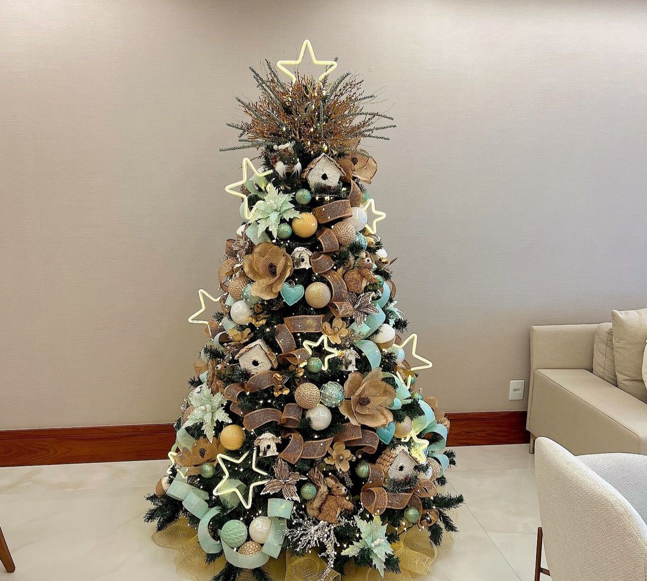 Árvore de Natal Pequena + Decoração 360º Home Inclusa - 1,50 Metros